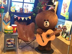 -LINE FRIENDS Garosu-gil Flagship Store