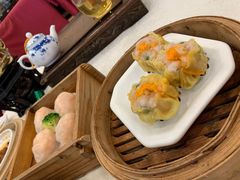 蟹黄鲜虾烧卖-龙的酒楼·手工早茶·顺德菜(近良路店)