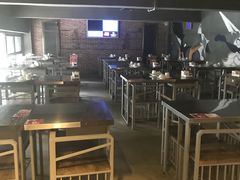 -龙巢盱眙龙虾·牛蛙·烧烤宵夜(八卦岭店)