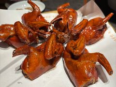 脆皮乳鸽-鸽子侯·家宴·平价海鲜(绿地店)