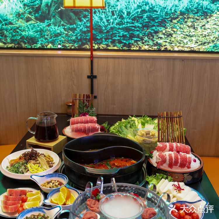 在昆明！！一年四季都在吃的火锅店。。。