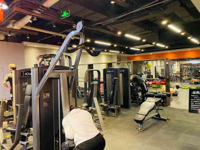 乐刻运动健身(九亭麦尚城商场店)-"来体验了一下乐刻式的健身房,还有