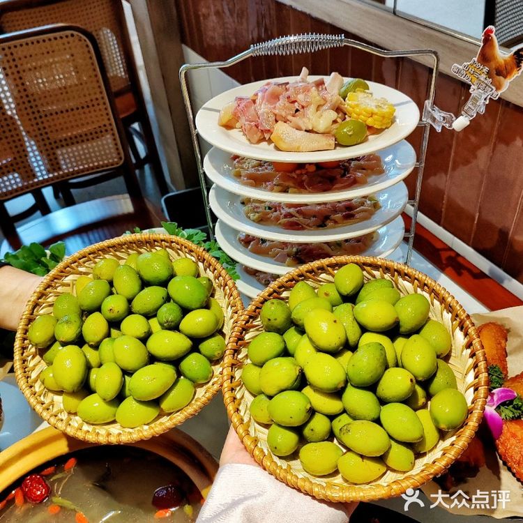 👭和姐妹周末小聚，被这家潮工夫鸡煲惊艳！