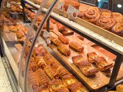 -巴黎贝甜(大宁国际商业广场店)