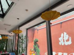 -毛辣果·贵州红酸汤牛肉火锅(西单店)