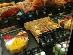 -星巴克臻选(周浦万达店)