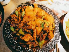 新疆特色大盘鸡-新疆儿子娃娃餐厅(锦华街店)