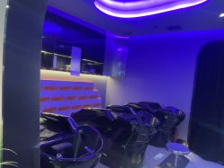 -TOP HAIR SALON