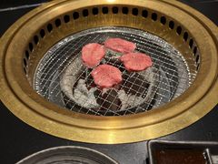 -山川小町·极番烧肉(新地假日广场店)