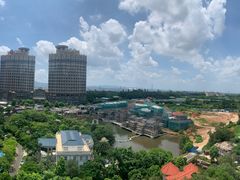 -客天下恐龙水晶玻璃桥