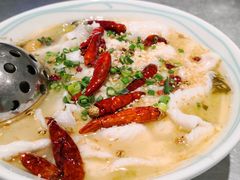 -姚姚酸菜鱼·金戈戈香港豉油鸡(喜荟城联名店)