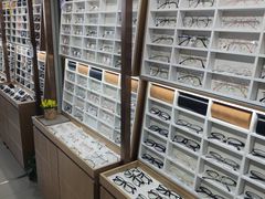 -视野联行眼镜·蔡司·控优点授权(长白万象汇店)