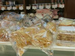 -红宝石·鲜奶小方·海派西点房(南丹店)