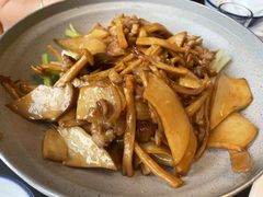 -鑫悦楼煎蟹·16年海鲜大排档