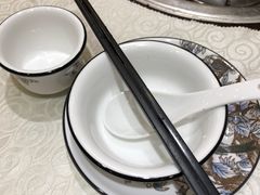 -渝君重庆火锅(嘉宾路店)