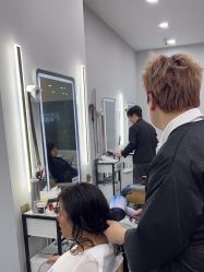 -藤野造型烫染·漂发