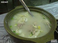 鸭汤馄饨-老品芳