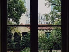 -Nathalie Djurberg与Hans Berg“牛皮纸包裹的月亮”-Prada荣宅当季展览