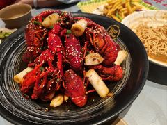 -肥肥虾庄·金牌油焖大虾(杨园滨江时代walk店)
