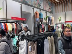 -lululemon(比斯特购物村店)