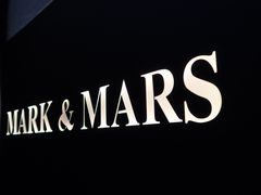 -Mark&Mars Restaurant