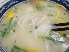 -新世界·过桥米线宴