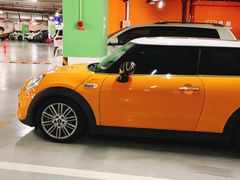 -九六广场-停车场