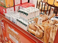 -大食代美食广场(上海中心店)