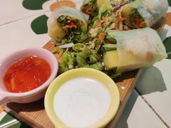米皮鲜虾卷-越弥越南传统美食馆