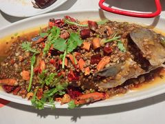 招牌蒜爆鱼-杨氏青龙虾·羊蝎子(金盛路总店)