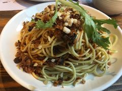 -胡桃里音乐餐厅(陶溪川店)(川湘赣菜·世界百大酒庄直供红酒·音乐表演)