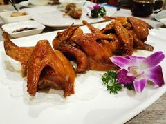 秘制红烧乳鸽-香云轩·顺德菜(香云纱园林酒店店)