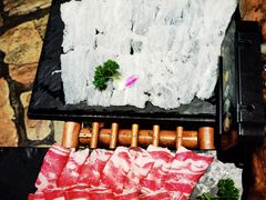 -老牌坊云南鱼豆花火锅(哈西万达店)