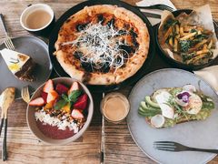 牛油果温泉蛋吐司-O'mills Sourdough Bakery&Bistro(永嘉路店)