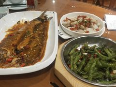 -丹江口渔村·湘味厨房(桃园店)