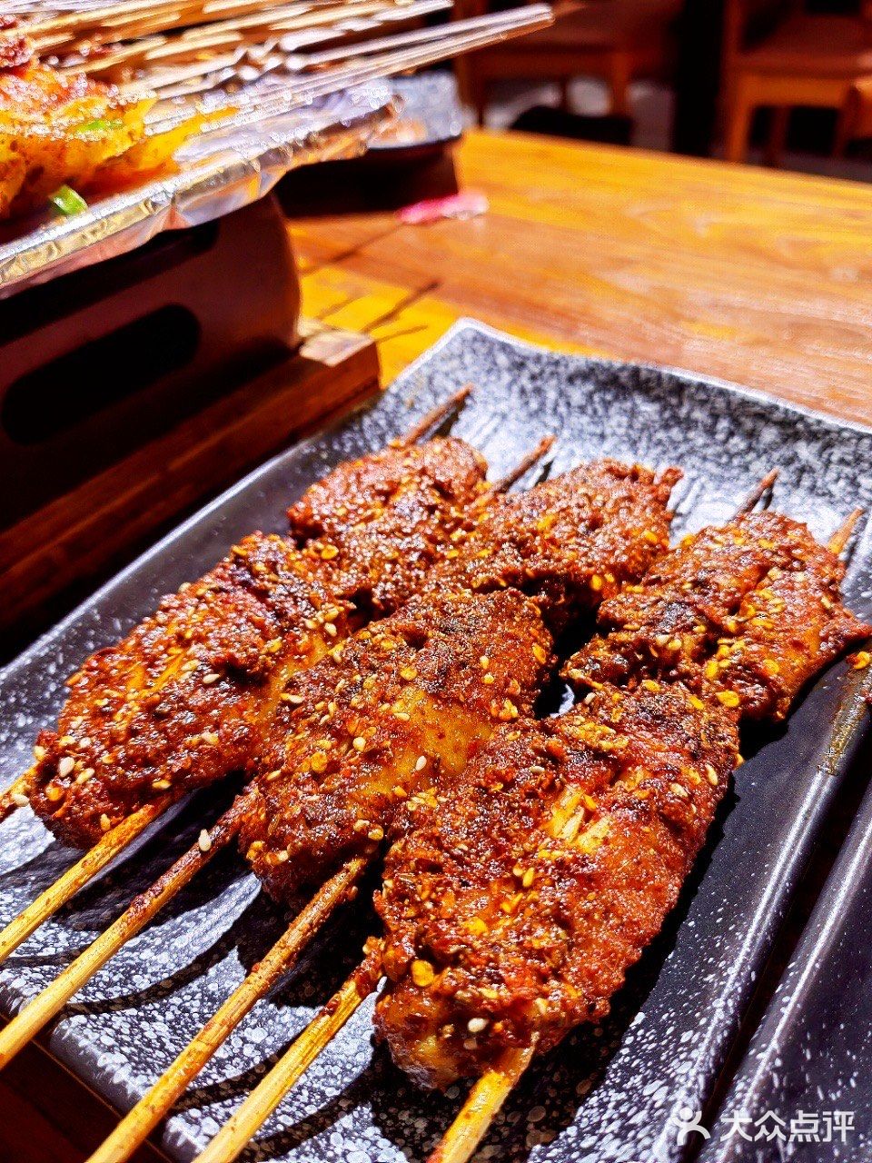 点烤串，喝小酒的好去处就在醉小牛烧烤小酒馆
