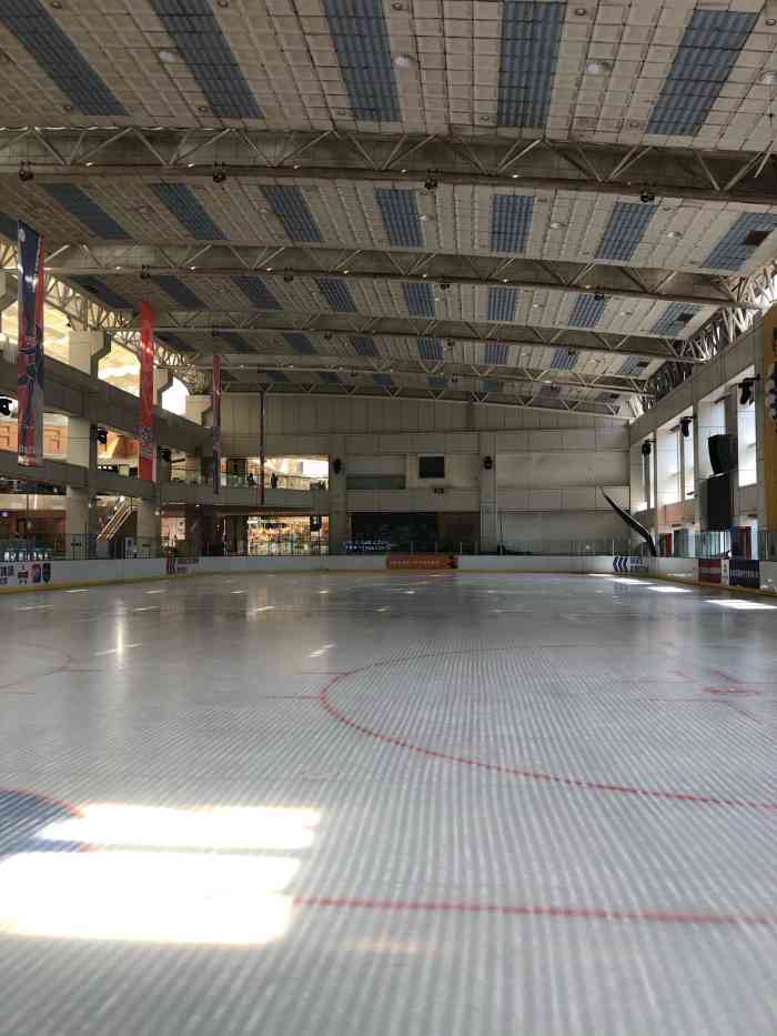 冠军溜冰场(中华城店)-"第二次溜真冰,感觉很好,喜欢.