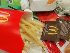 -麦当劳(展览路店)