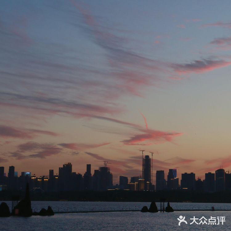 武汉拍照地打卡-东湖湖光阁