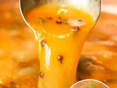 -沪小二炭火蛙锅(淮海中路美食不夜城店)