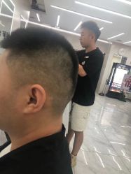 -朗峰专业美发沙龙