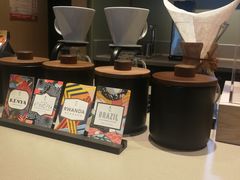-星巴克臻选(上海中环广场2F店)
