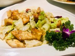 -丝路天山酒店(国际大巴扎店)