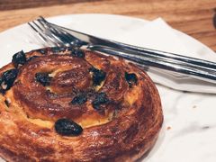 葡萄干面包卷-DECAMERON十日谈(卓悦汇店)