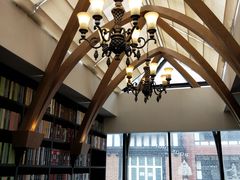 -钟书阁(松江泰晤士小镇店)