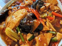 -何适山庄(水长城P2停车场店)