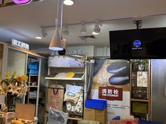 -爱革·洗衣改衣·洗鞋修鞋·洗包修包·奢侈品护理(宝地广场店)