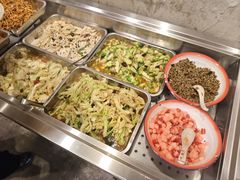 小菜自助-老方桌烂蹄花川菜馆(九龙坡店)
