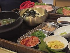 -围炉肉舍•炭烤活鳗•丹东海鲜烤肉(步行街店)