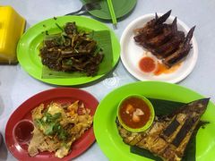 -明记烧鱼美味店